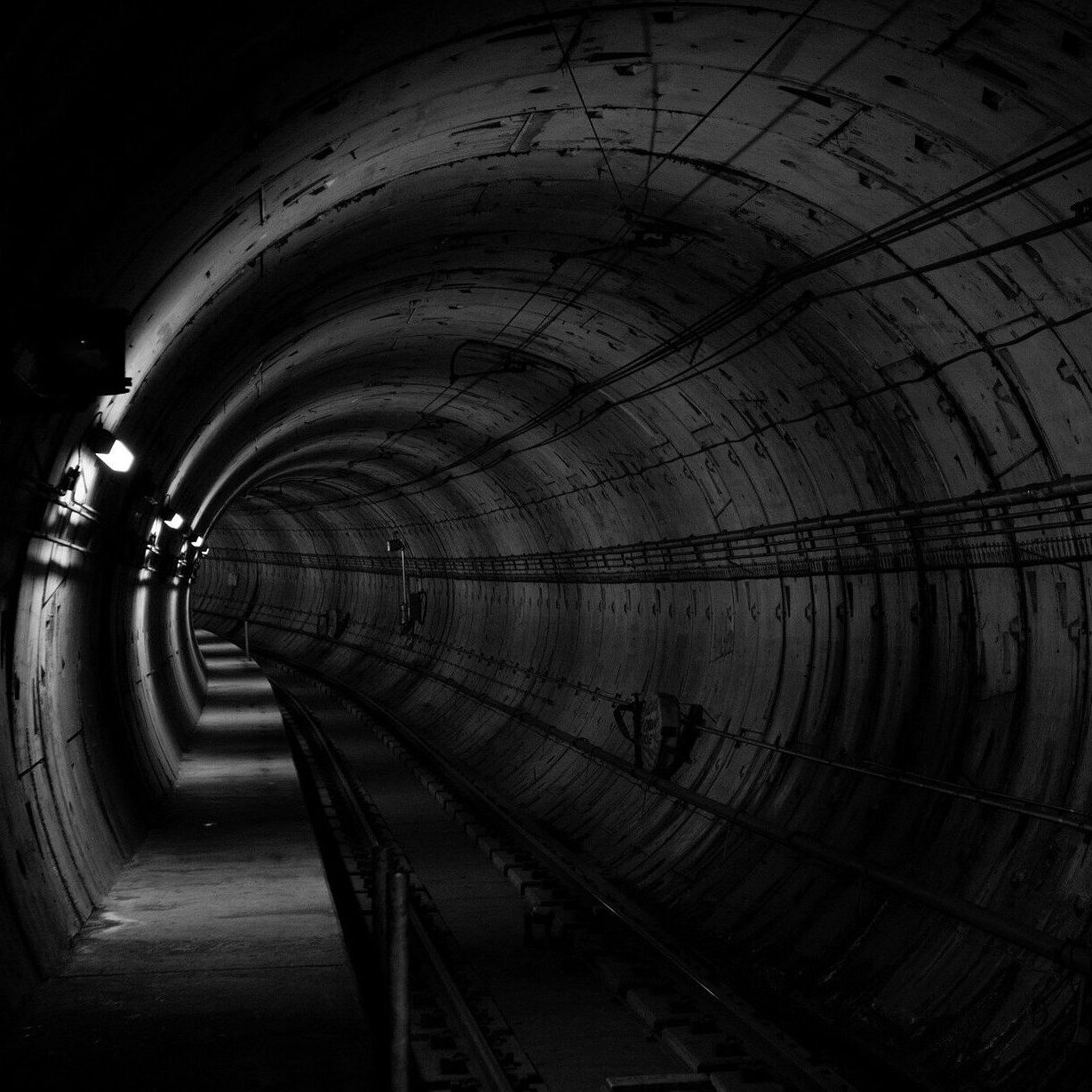cropped-cropped-cropped-tunnel-690513_1920-1.jpg